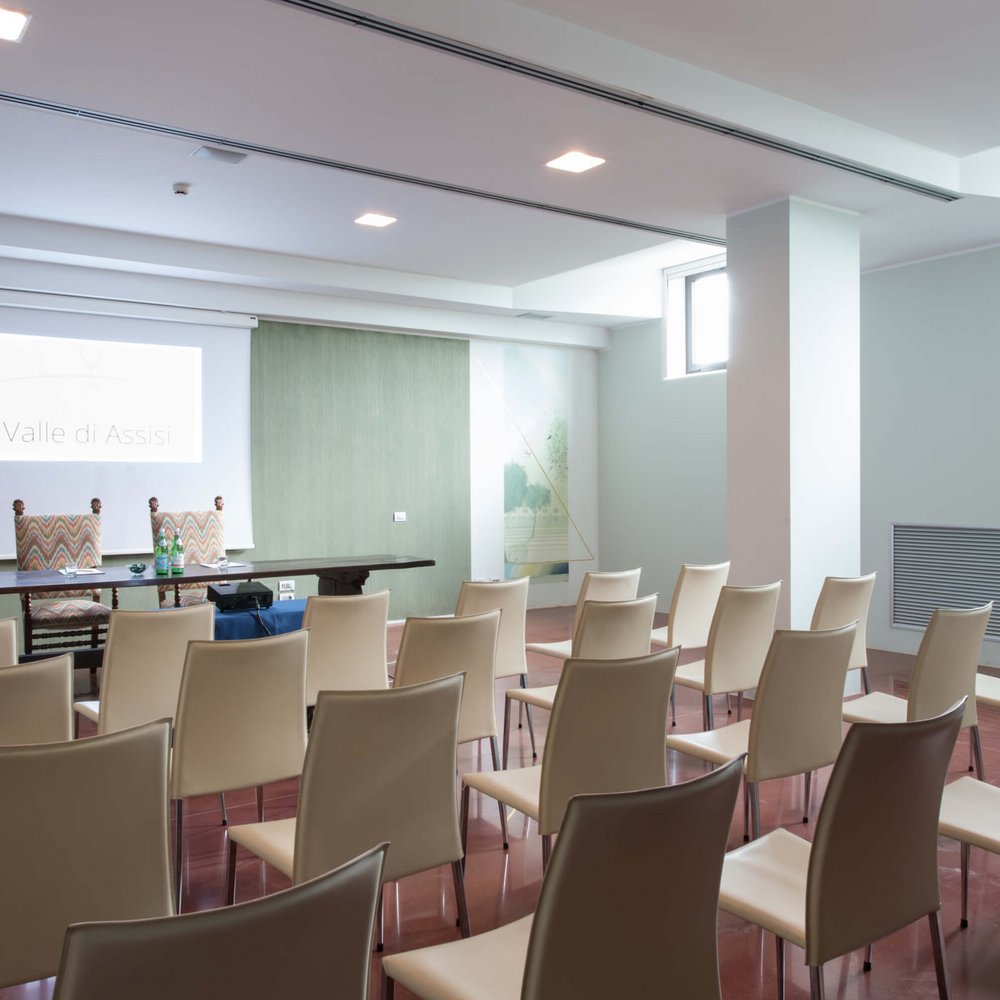 Sala Convegni Assisi, Perugia fino a 60 persone Sala Convegni Assisi, Perugia fino a 60 persone